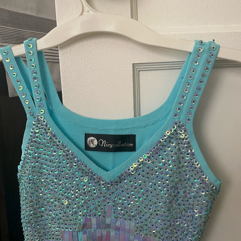 Top - Picture 2 of 4